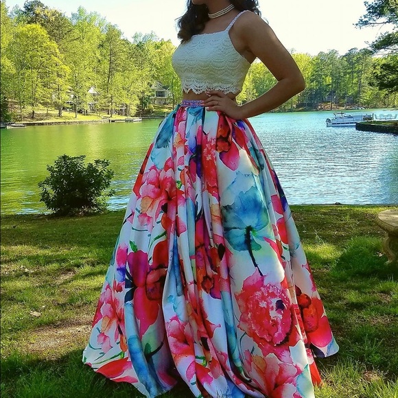 Prom Dress - Picture 5 of 6